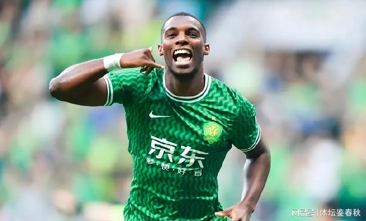 立博-国安遭赛季首败！28球金靴射手陷入低迷，蒙哥马利是否需要变阵？